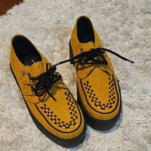 Stylish Yellow Creepers for Women